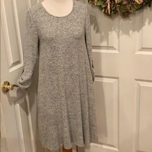 Softest, comfy gray fleecy feeling dress w POCKETS